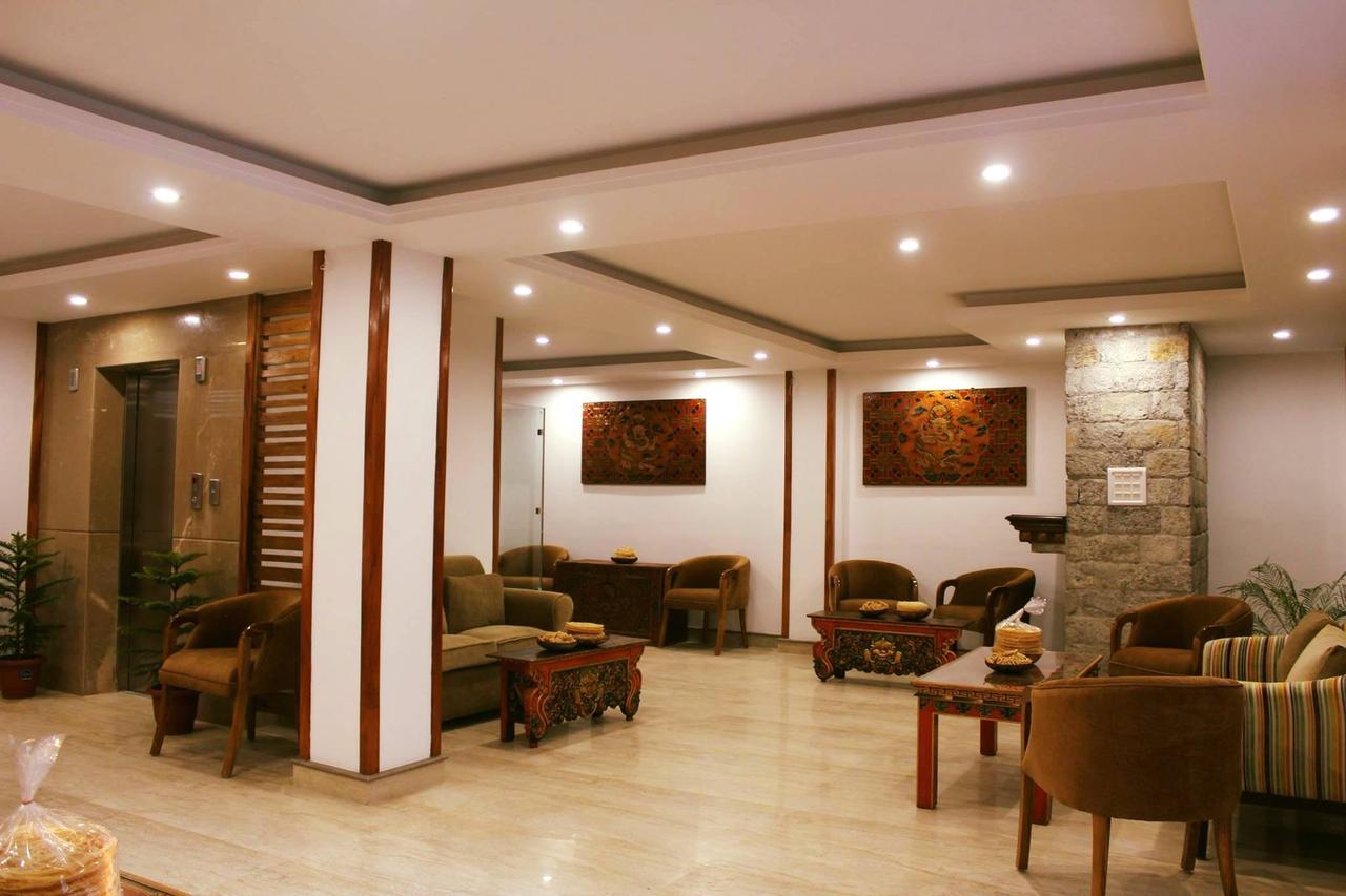 The Denzong Shangrila Gangtok Exterior photo